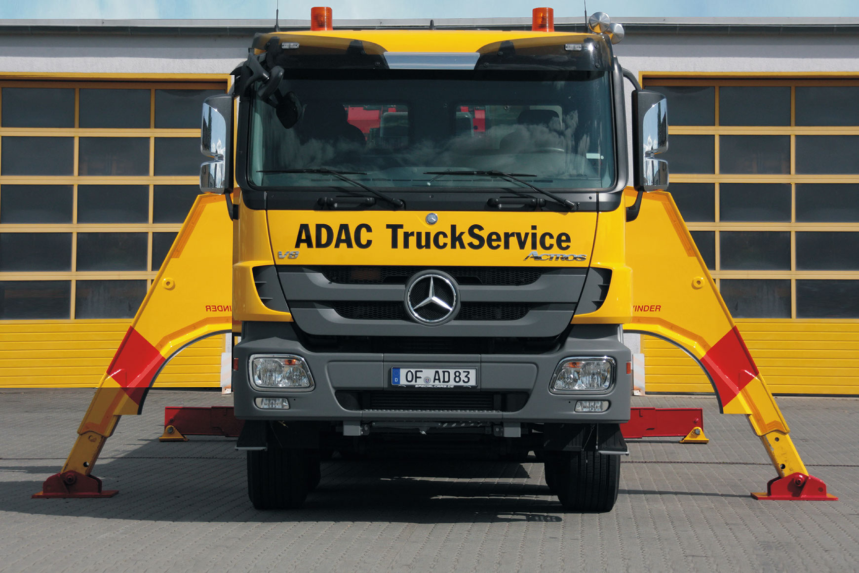 Abschleppdienst Offenbach GmbH - Spezialbergefahrzeug CENTURY Rotator 1140